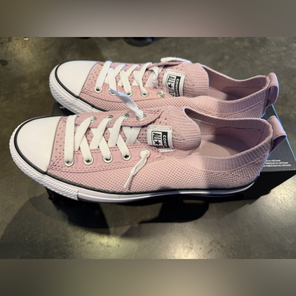 “New” Converse Light Pink Knit Sneakers size5.5
